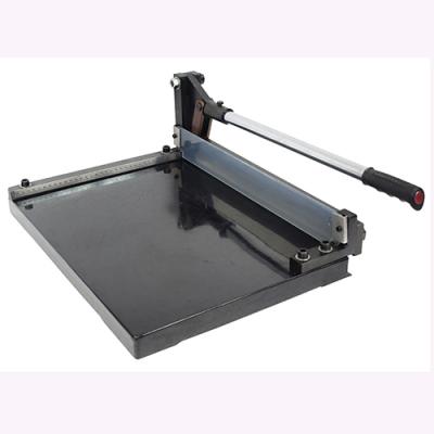 Precision manual cutter for printed circuit board